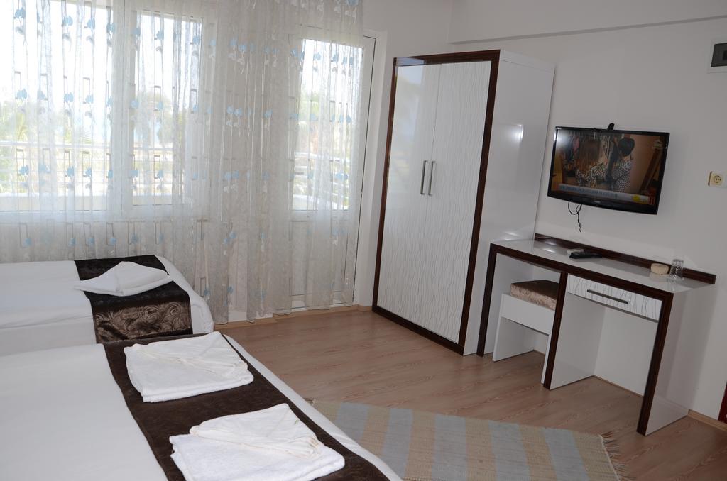 Hotel Simsek ฟินิเค ภายนอก รูปภาพ