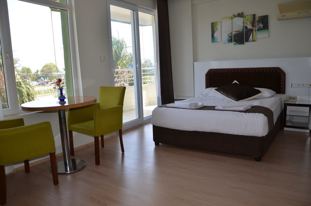 Hotel Simsek ฟินิเค ภายนอก รูปภาพ